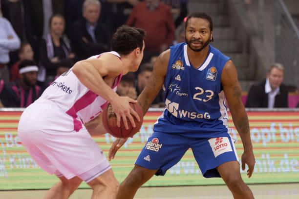 中游刃有余 中游刃有余