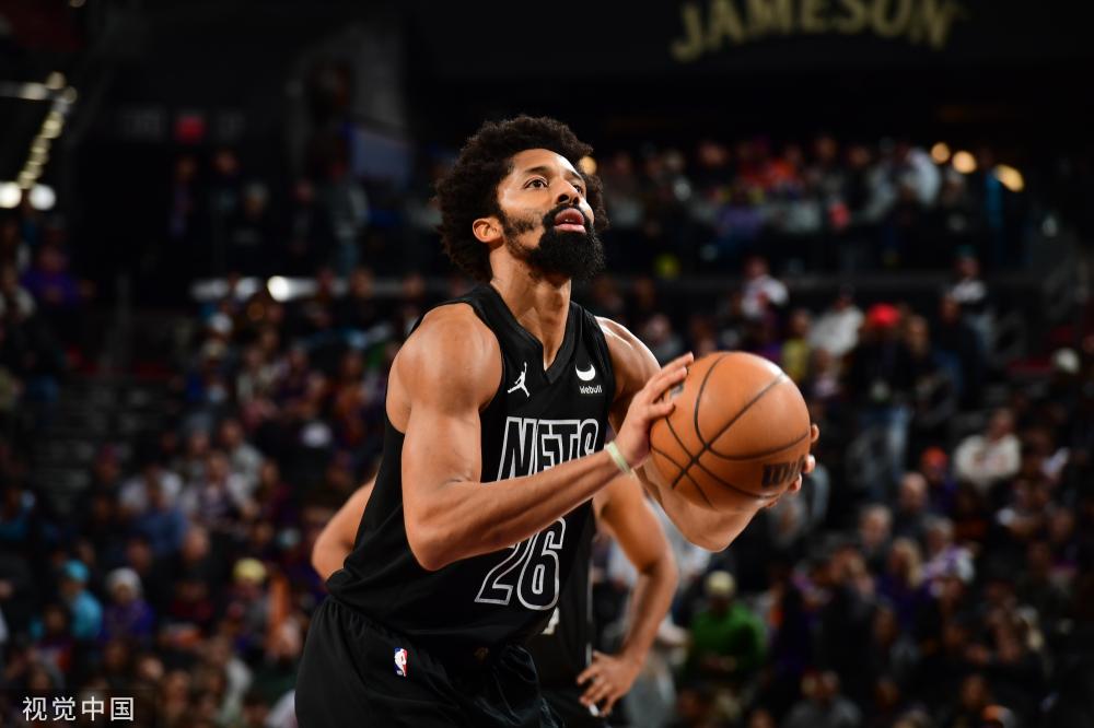 年轻球员离 年轻球员离